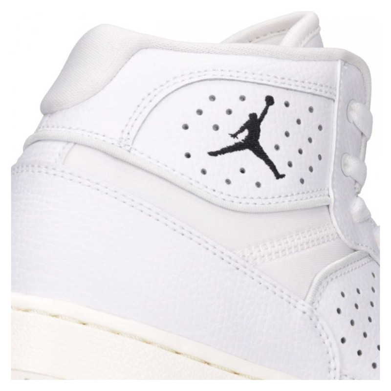 Nike Jordan Access M AR3762-100 shoes (40,5)