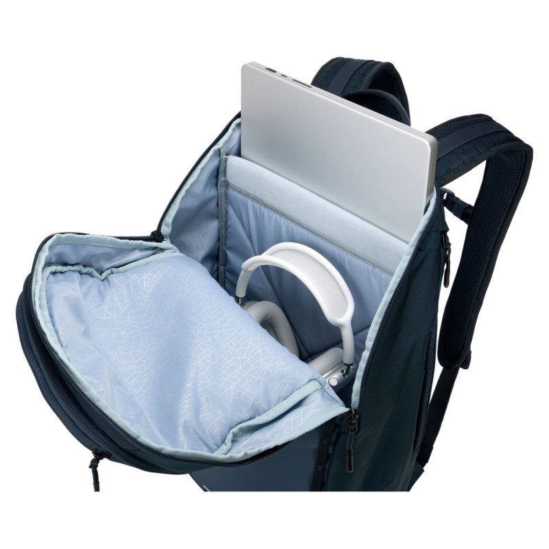 Thule 5583 Chasm laptop backpack 26L darkest blue