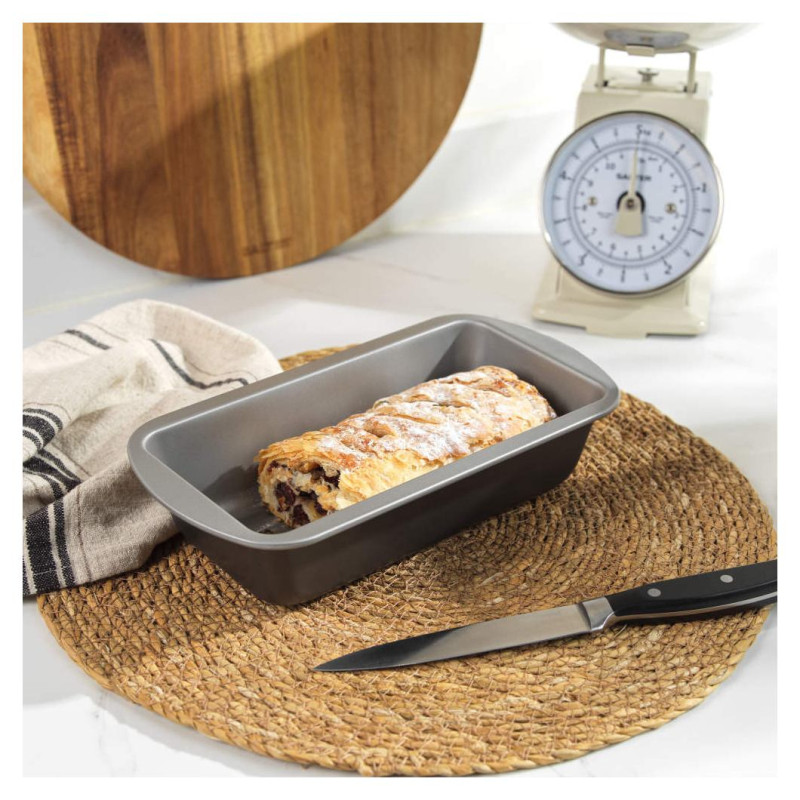 Salter BW13663 Essentials 25 cm Loaf Tin