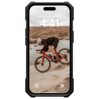 UAG Essential Armor MagSafe case for iPhone 15 - black