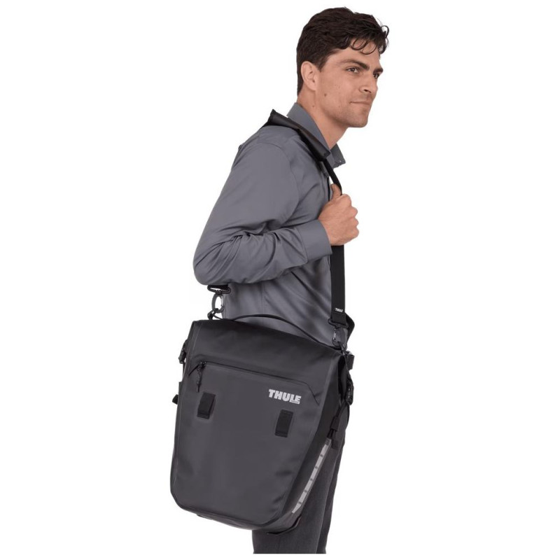 Thule 5406 Shield commuter pannier 22L black
