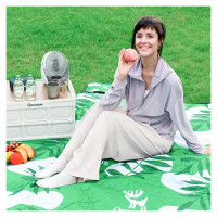 Qunature picnic mat waterproof camping blanket 2 x 2 m - green