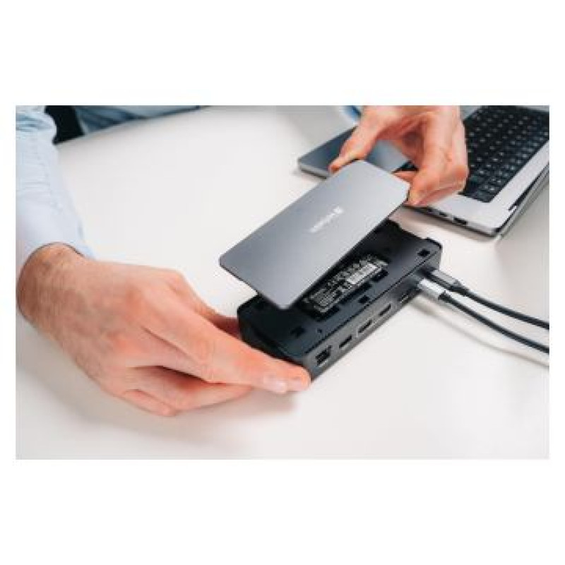 Verbatim USB centrmezgls Verbatim USB-C Pro Docking Station 15 in 1 with 256 GB SSD