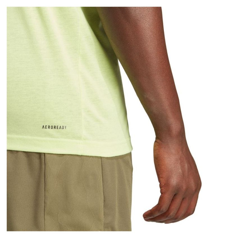 Adidas Trail Essentials Seasonal Training Graphic T-shirt M IJ9602 (L)