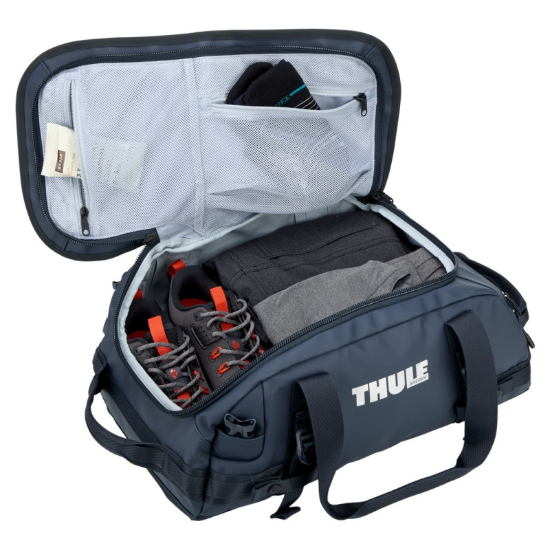 Thule 5586 Chasm 30L duffel bag darkest blue