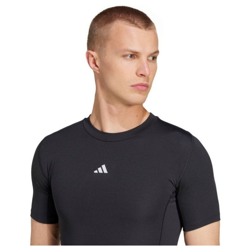 Adidas Techfit Short Sleeve Tee M JP4674 (M)