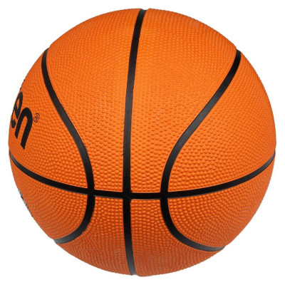 Molten MB5 basketball (5)