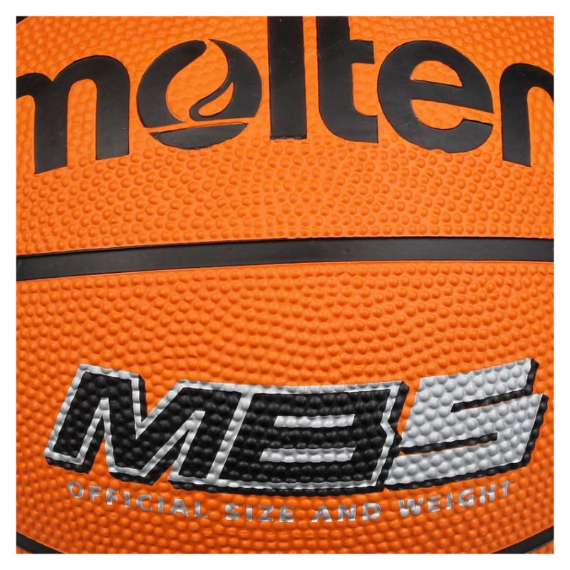 Molten MB5 basketball (5)