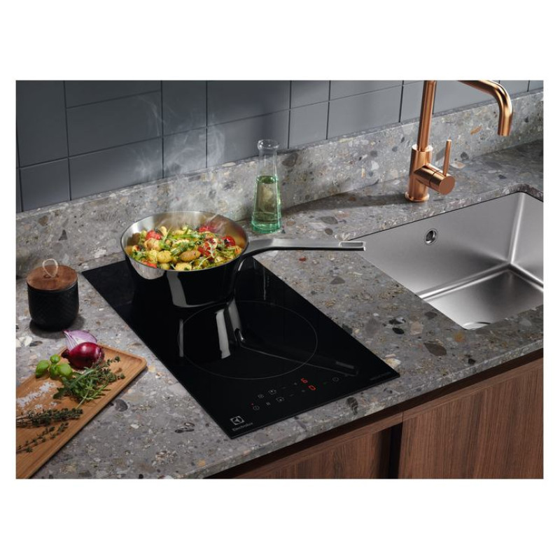 Electrolux indukcijas plīts virsma - LIT30231C
