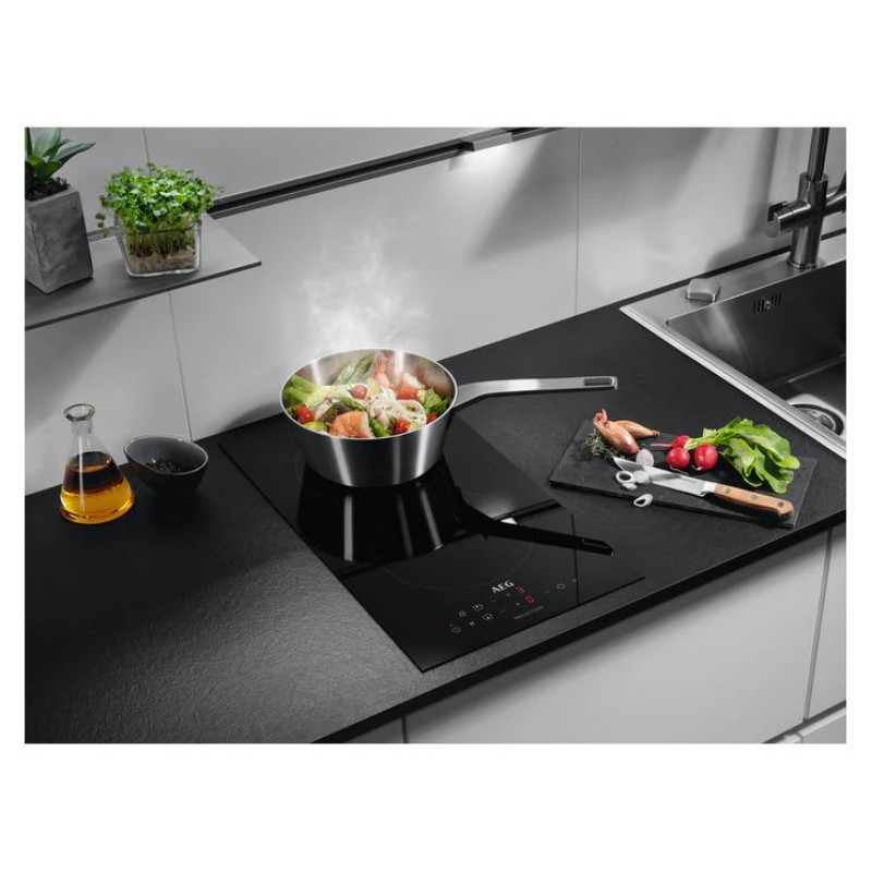 AEG iebūvējama indukcijas plīts virsma, 29 cm, melna - IKB32300CB