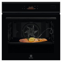Electrolux SteamBoost tvaika cepeškrāsns, 70l - EOB8S39H
