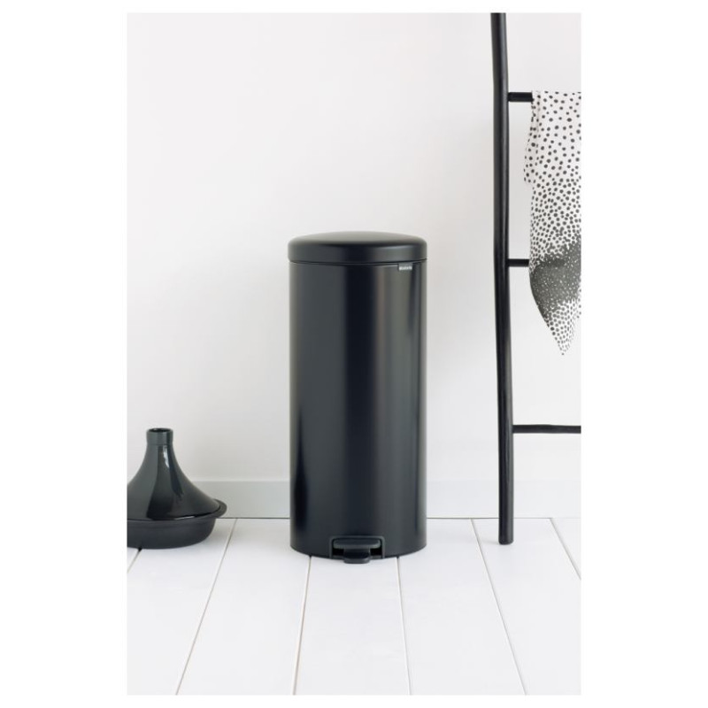 Brabantia atkritumu tvertne ar pedāli NewIcon, 30 l, Matt Black - 114540