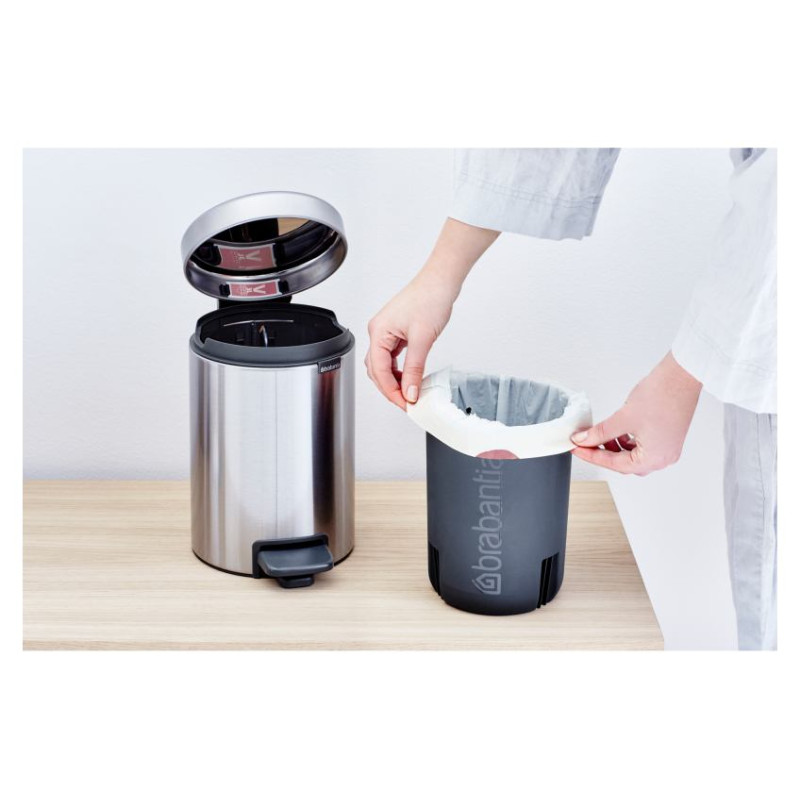 Brabantia atkritumu tvertne ar pedāli NewIcon, 3L, Matt Steel Fingerprint Proof - 112164