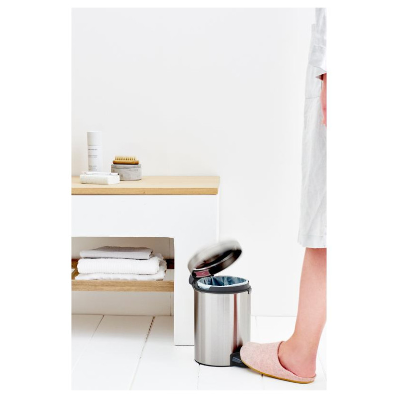Brabantia atkritumu tvertne ar pedāli NewIcon, 3L, Matt Steel Fingerprint Proof - 112164