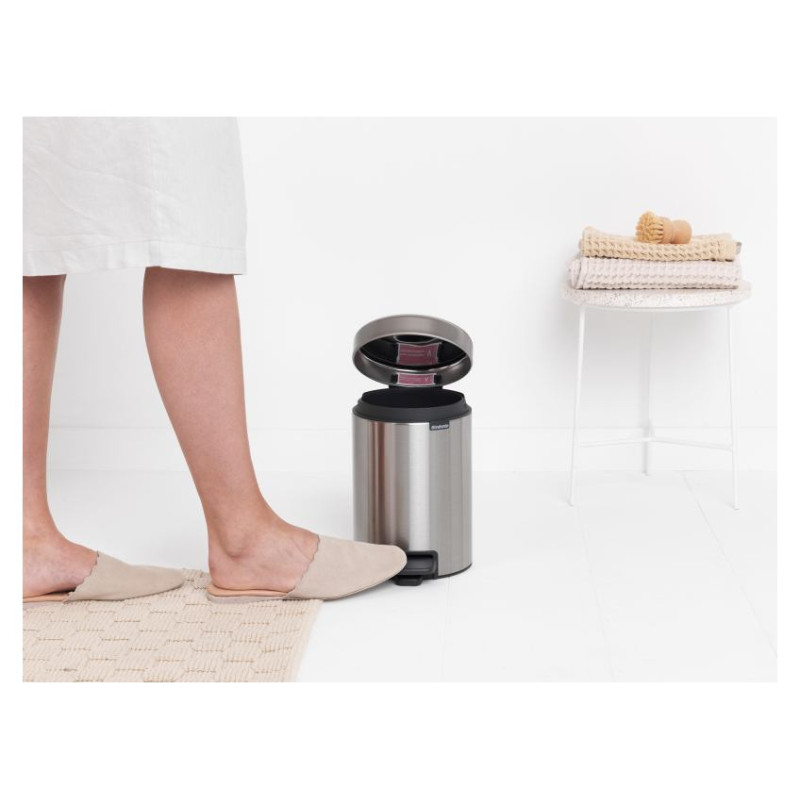 Brabantia atkritumu tvertne ar pedāli NewIcon, 3L, Matt Steel Fingerprint Proof - 112164