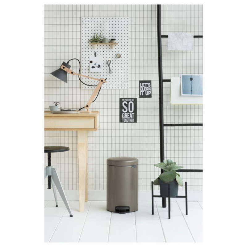 Brabantia atkritumu tvertne ar pedāli NewIcon, 12 l, Platinum - 113628