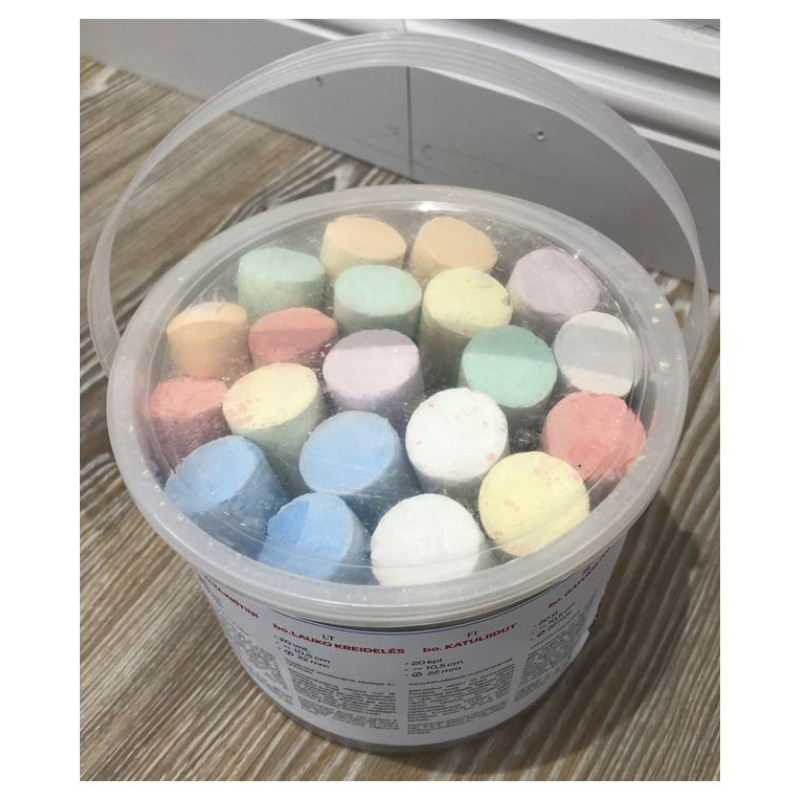 BO. Asfalta krītiņi