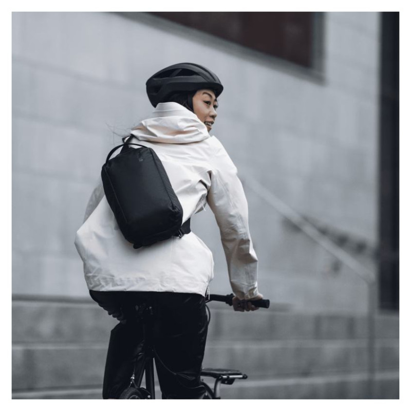 Thule 5291 Tact Sling 8L Black