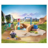 Playmobil WORLD OF HORSES Mazgāšanas stacija ar Izabellu un Lauveni 71354