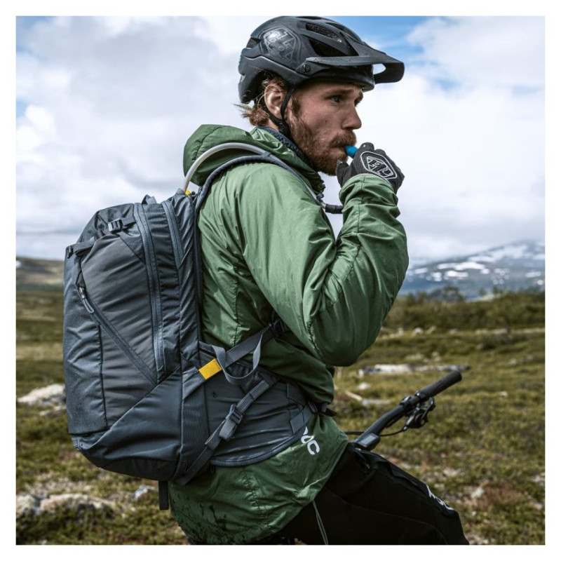 Thule 4482 Rail 18L TRHP218 Dark Slate