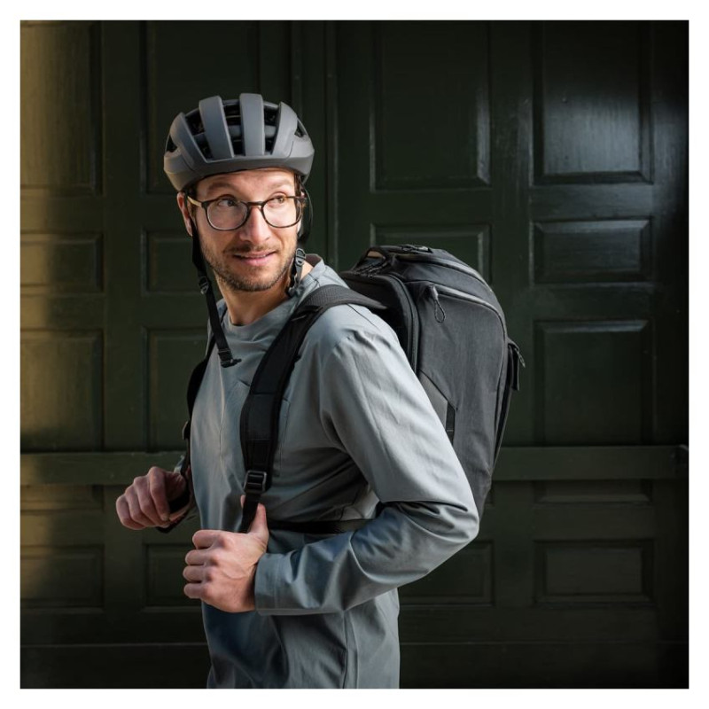 Thule 5093 Paramount Hybrid Pannier 26L Nutria