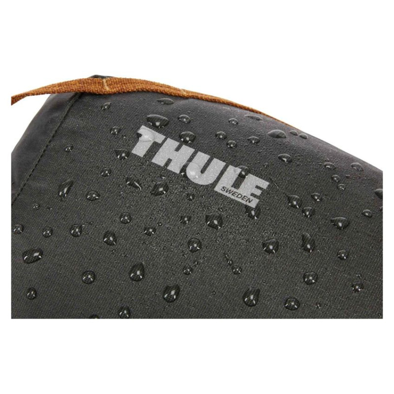 Thule 4088 Stir 18L hiking backpack obsidian