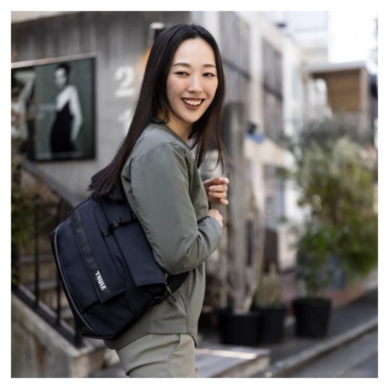 Thule 5007 Paramount Crossbody 14L Black