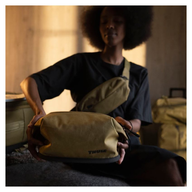 Thule 5228 Aion Toiletry Bag Nutria