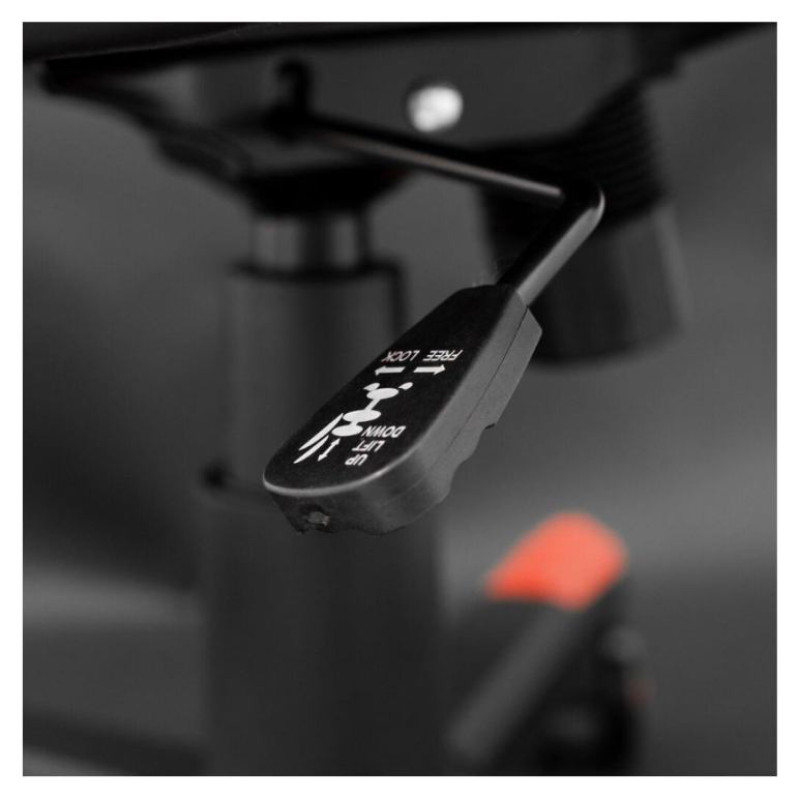 White Shark Gaming Chair Red Dervish K-8879 black/red