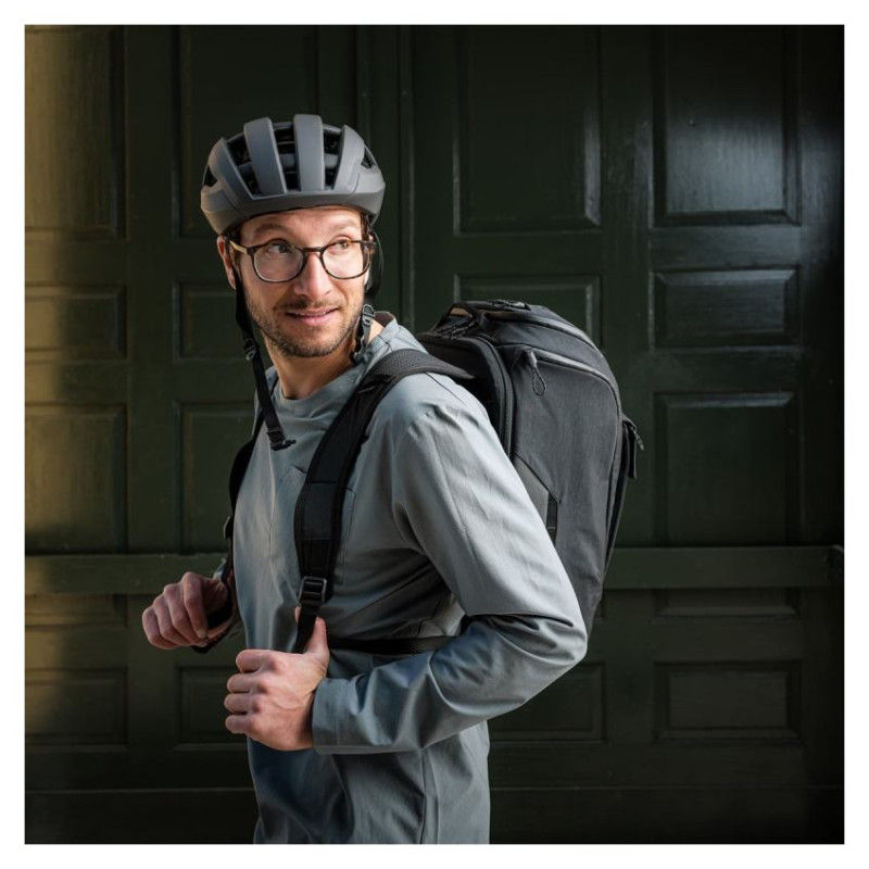 Thule 5092 Paramount Hybrid Pannier 26L Soft Green