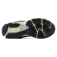 New Balance M M2002RSH sports shoes (42,5)
