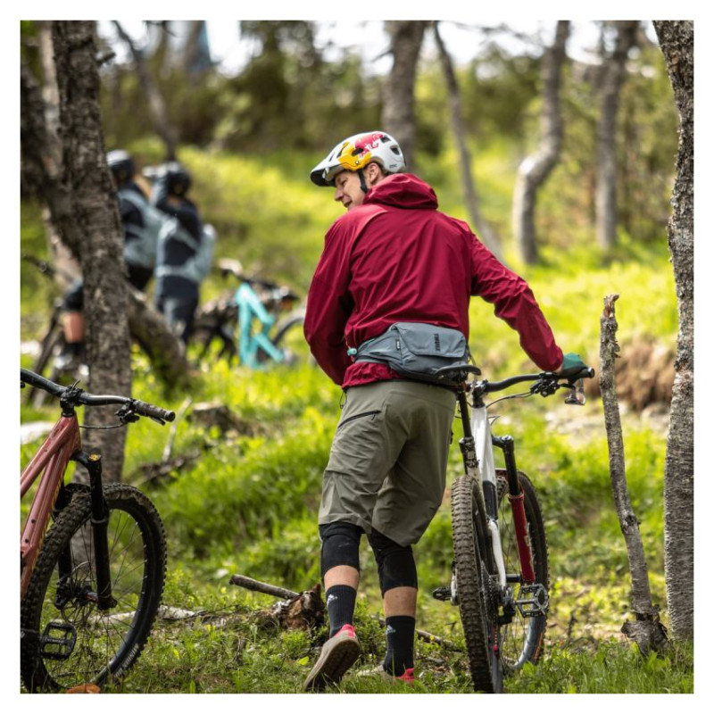 Thule 5307  Rail Hydration Hip Pack 4L Faded Khaki